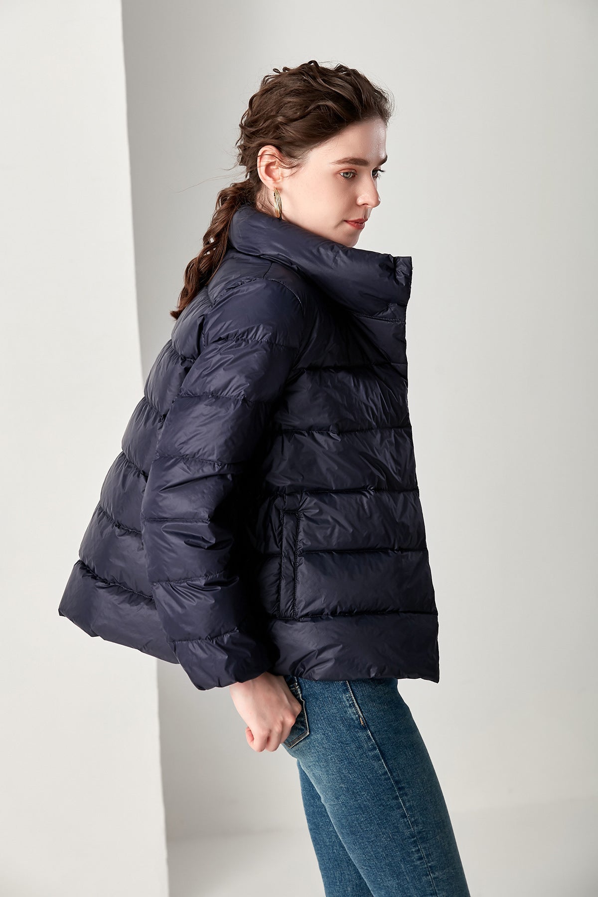 Women’s Lightweight Loose Casual Duck Down Jacket – Stand-Up Collar
