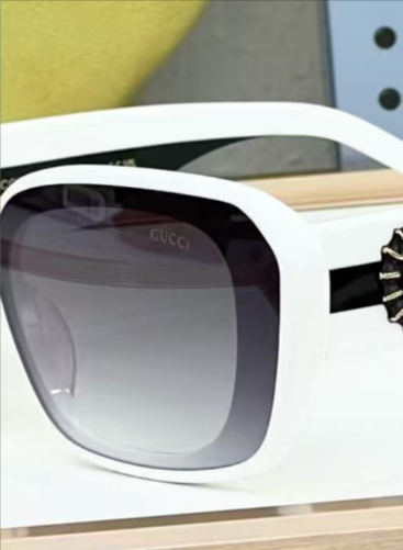 Gucci GG1641 Sunglasses | Bold Luxury with Iconic Detailing